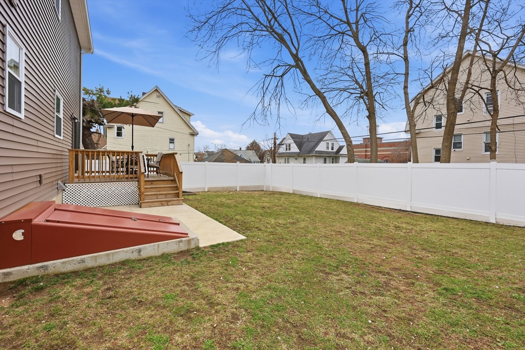 14 Crane Street Springfield, MA 01104 - Photo 36 of 41