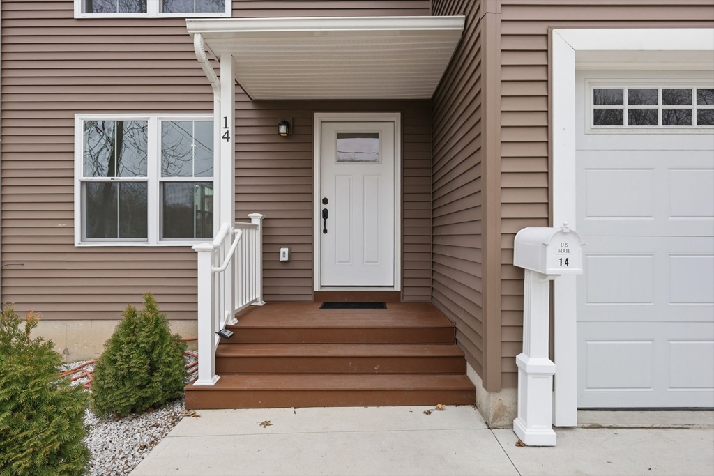 14 Crane Street Springfield, MA 01104 - Photo 4 of 41