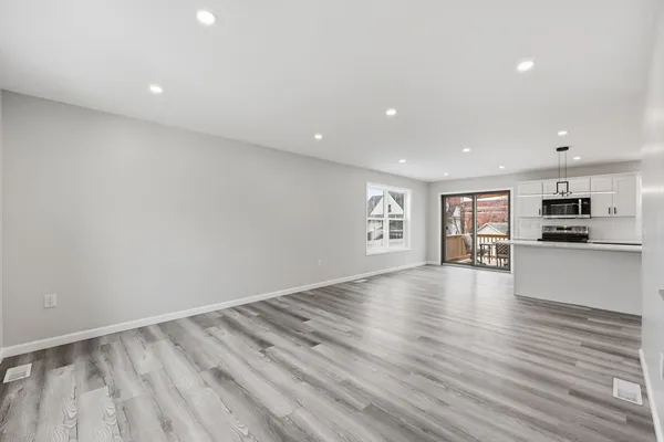 $499,000 | 14 Crane Street, Springfield, MA 01104