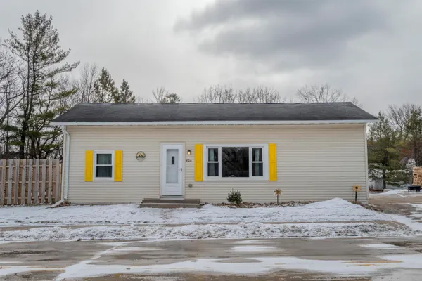 $239,900 | 406 East Main Street, Gillett, WI 54124