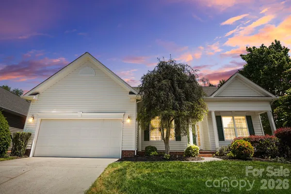 $575,000 | 766 Platinum Drive, Fort Mill, SC 29708
