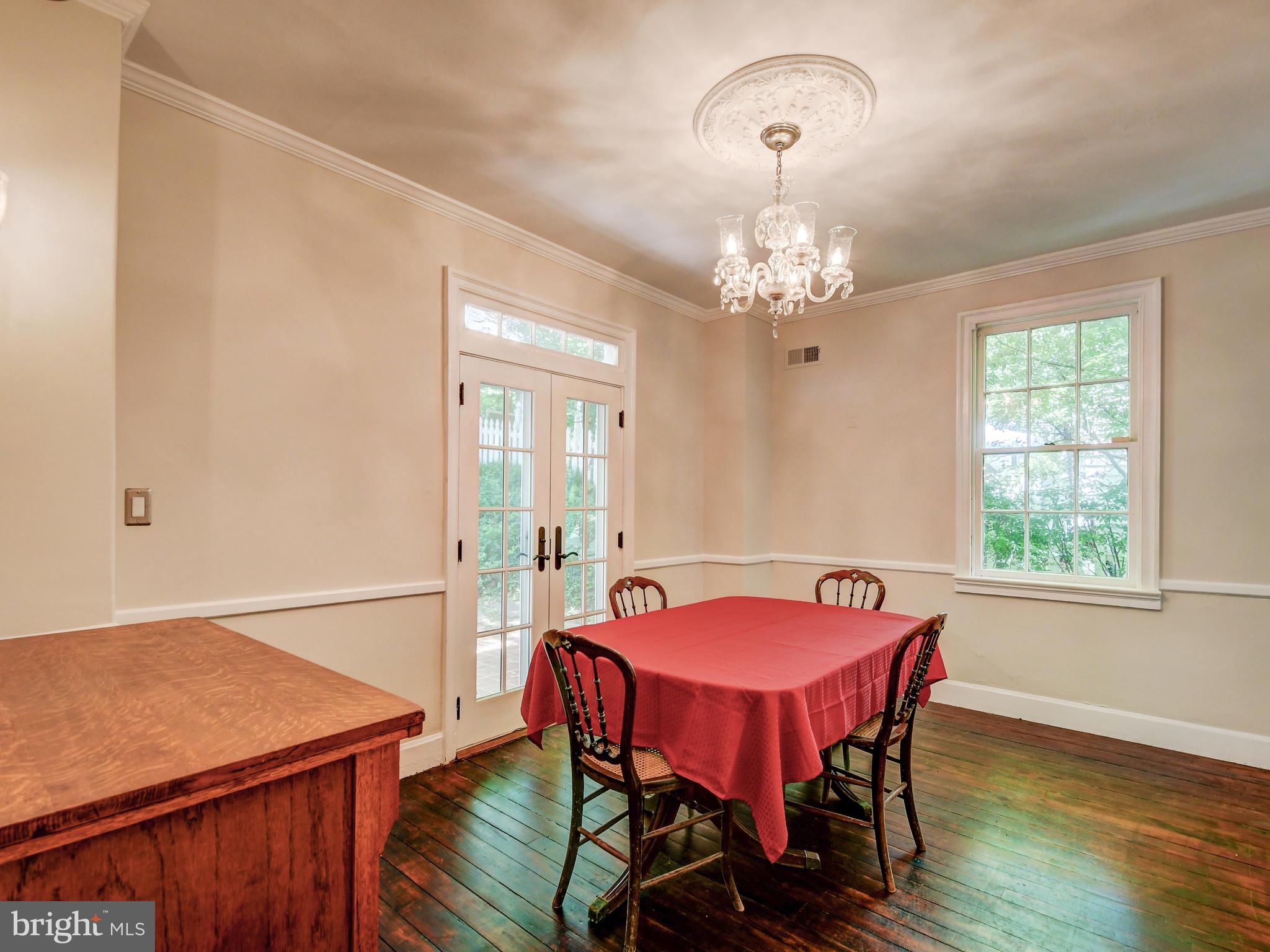 2330 Pickwick Road Baltimore, MD 21207 - Photo 8 of 37