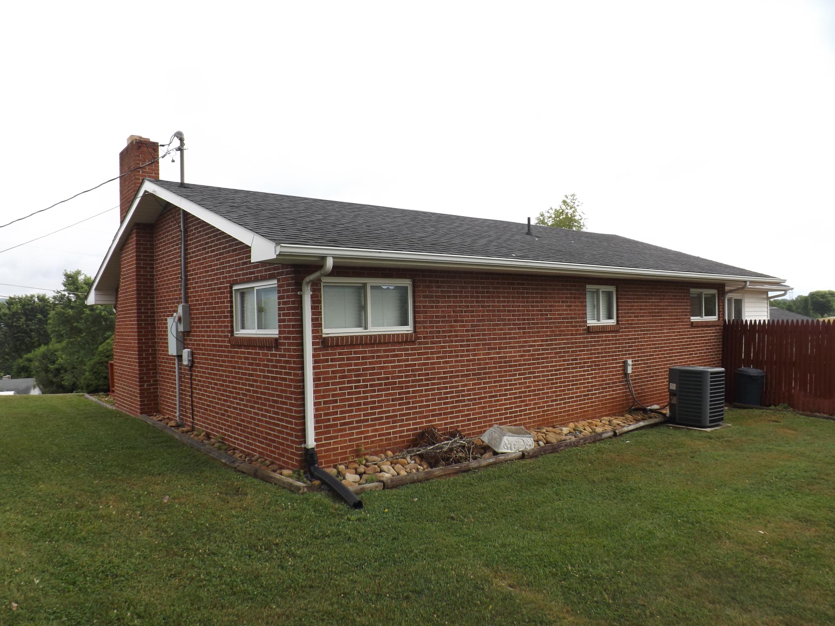 136 Rhodes Lane Harrogate, TN 37752 - Photo 8 of 9 DSCF1181
