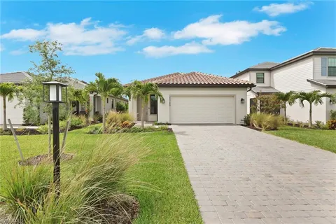 a front view of house with yard