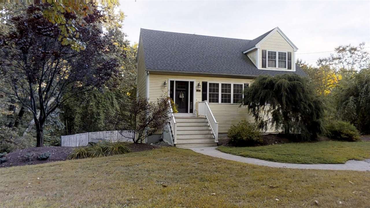 900 Mammoth Road Pelham, NH 03076 - Photo 2 of 31
