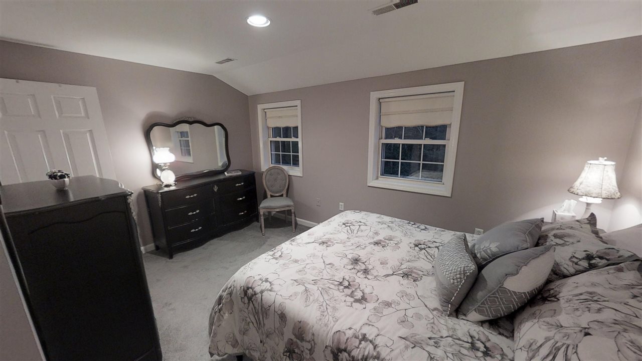 900 Mammoth Road Pelham, NH 03076 - Photo 22 of 31