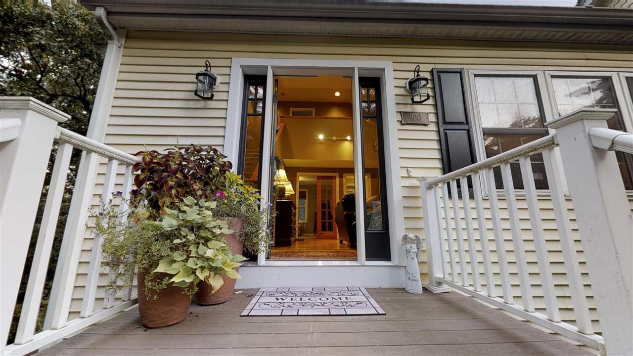 900 Mammoth Road Pelham, NH 03076 - Photo 4 of 31