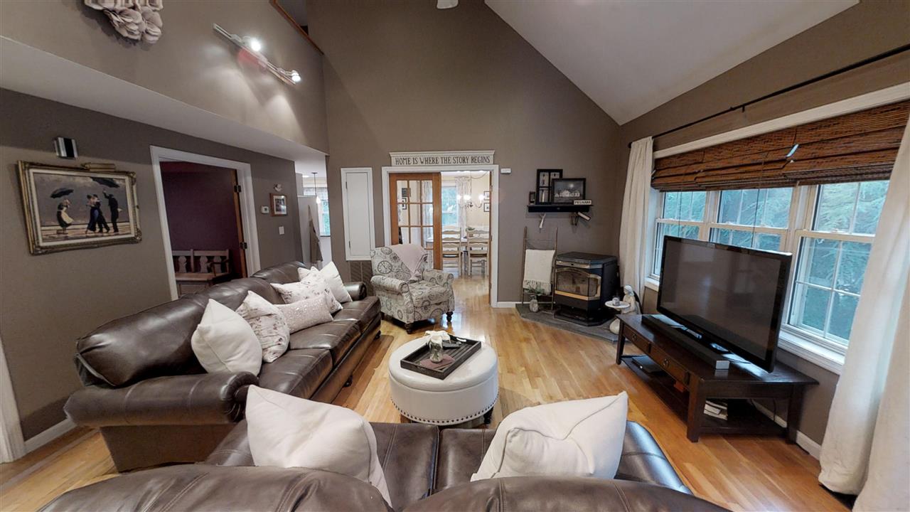 900 Mammoth Road Pelham, NH 03076 - Photo 5 of 31