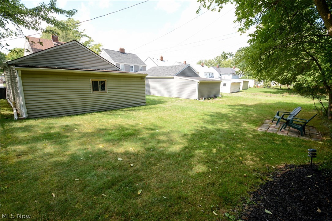 2623 Milton Road Cleveland, OH 44118 - Photo 32 of 35