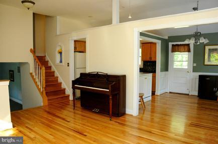 706 Pin Oak Road Severna Park, MD 21146 - Photo 7 of 28 Interior (General)