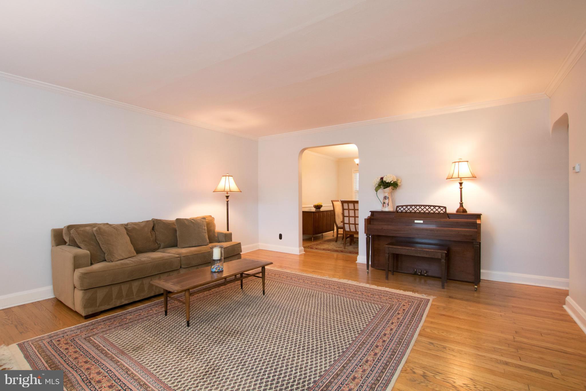 8237 Pleasant Plains Road Towson, MD 21286 - Photo 3 of 30 Spacious Living Room