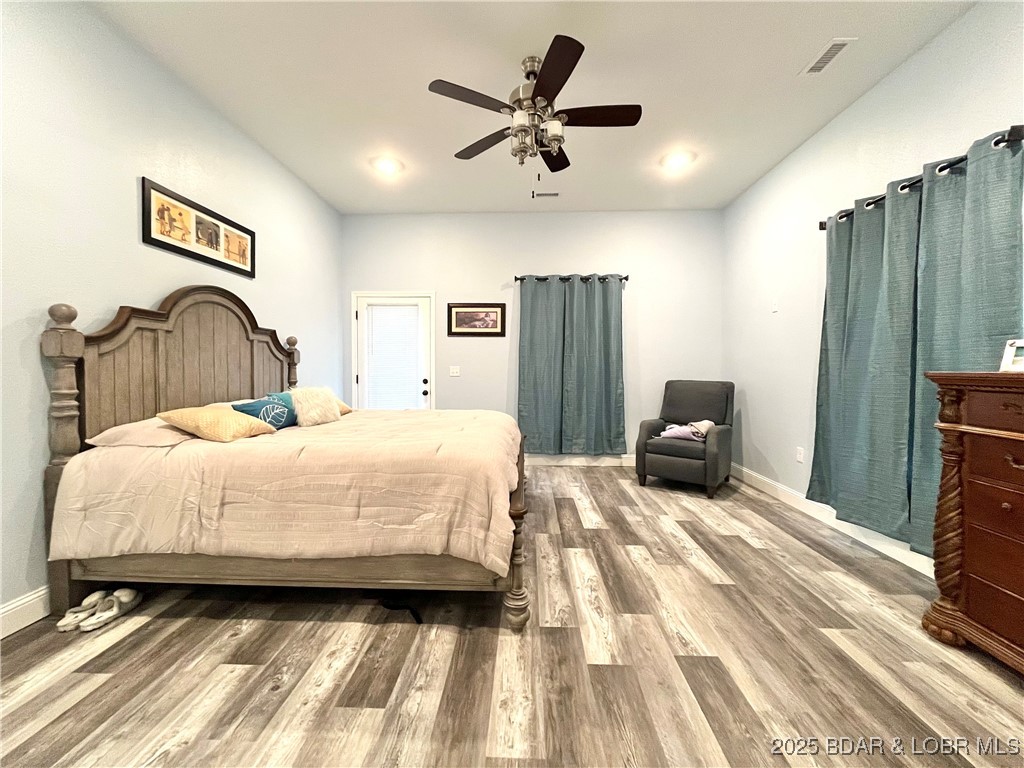 26450 Eagle Point Road, Unit (70' LAKEFRONT) Barnett, MO 65011 - Photo 14 of 52 Master Bedroom