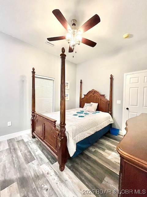 26450 Eagle Point Road, Unit (70' LAKEFRONT) Barnett, MO 65011 - Photo 31 of 52 BR 2 Lakeside