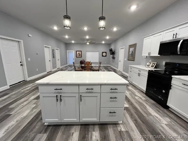 $774,999 | 26450 Eagle Point Road, Unit (70' LAKEFRONT), Barnett, MO 65011