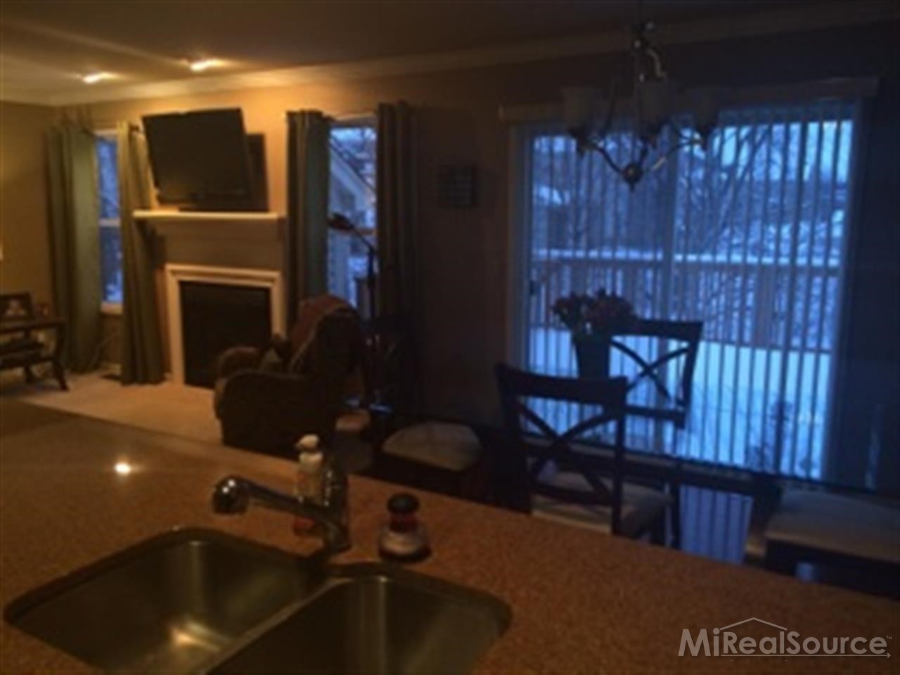 45748 Rathmore Drive Macomb, MI 48044 - Photo 16 of 17 31180084-16.JPG