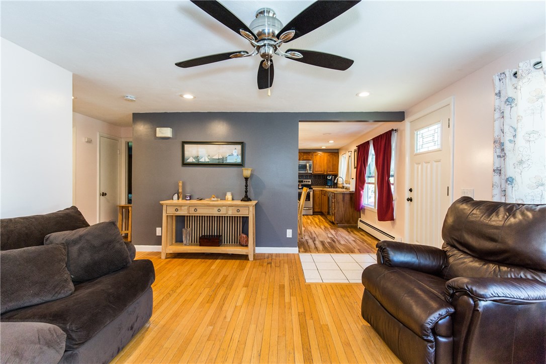 238 Knotty Oak Road Coventry, RI 02816 - Photo 4 of 40 Gallery Image 4