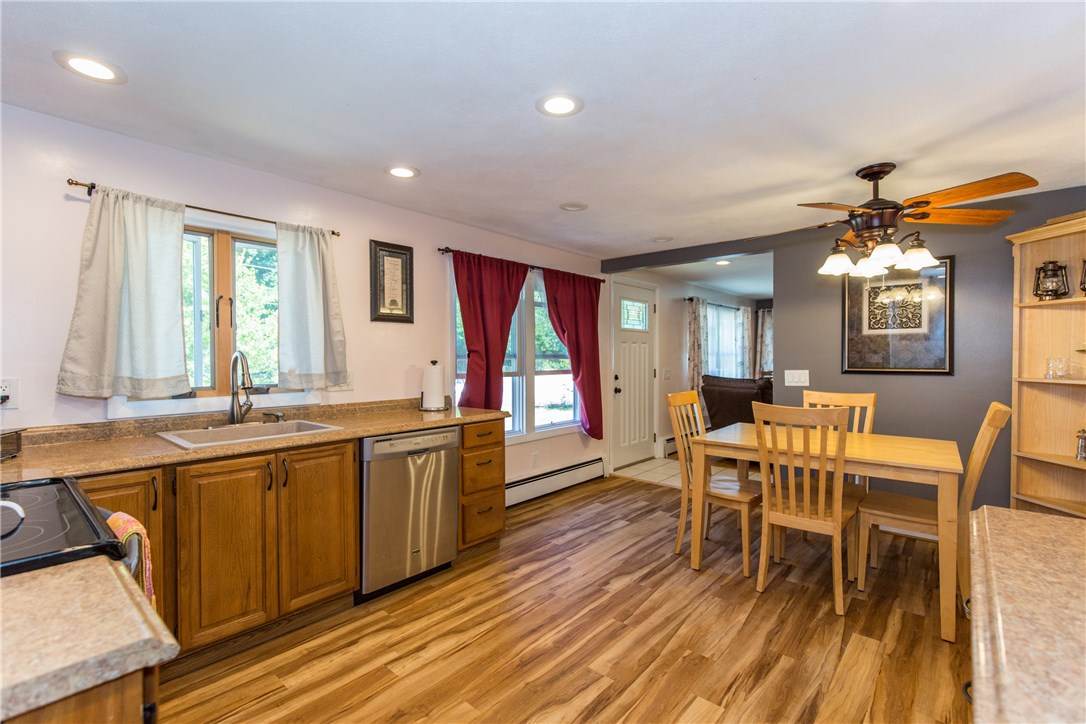 238 Knotty Oak Road Coventry, RI 02816 - Photo 9 of 40 Gallery Image 9