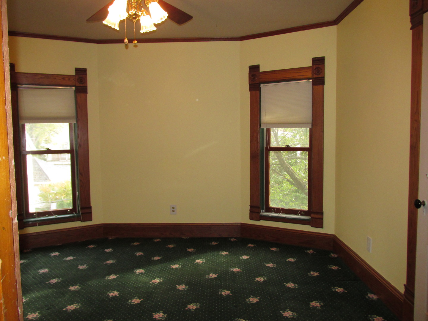 603 North 8th Street Rochelle, IL 61068 - Photo 17 of 33 a room that has a window in it