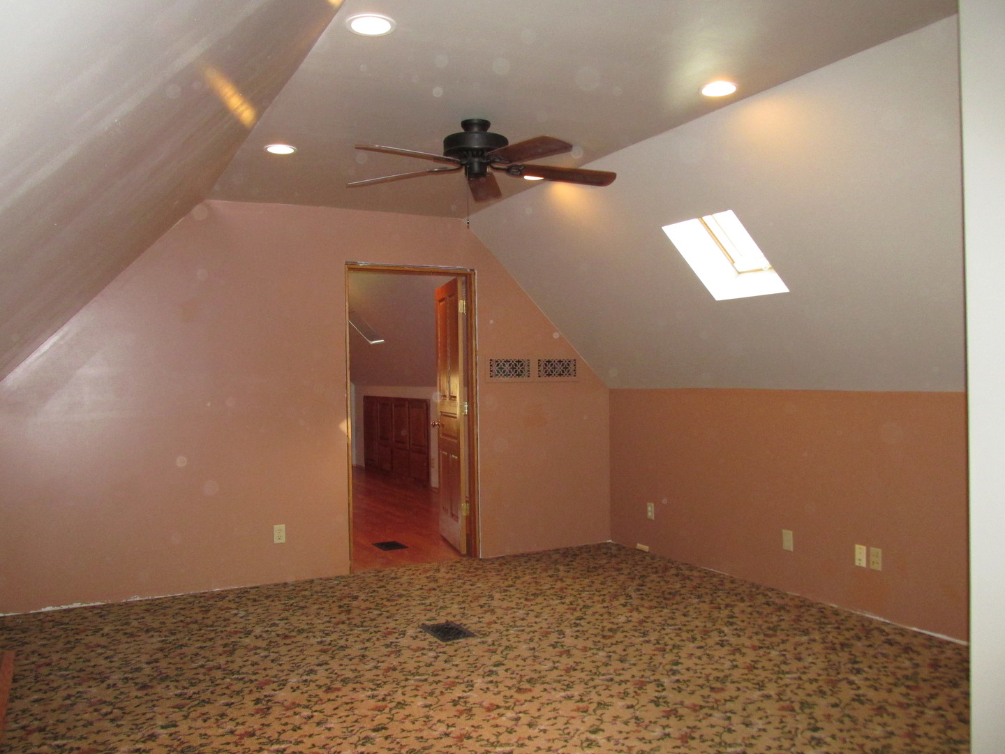 603 North 8th Street Rochelle, IL 61068 - Photo 23 of 33 an empty room with a empty space and windows