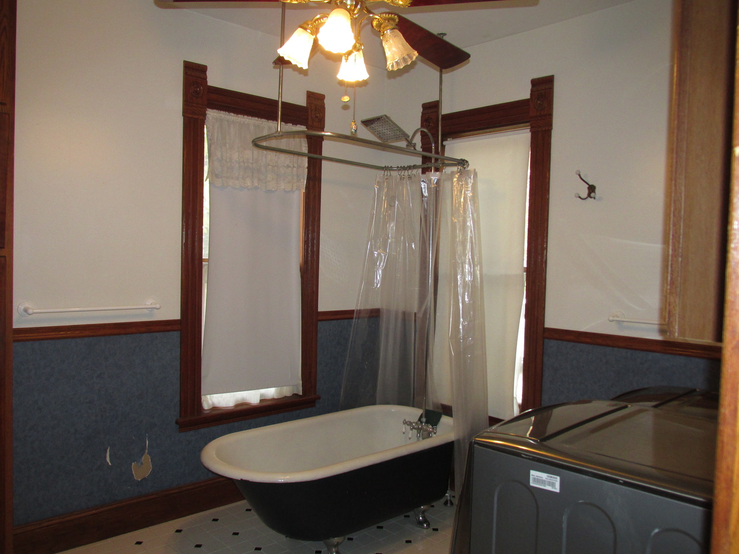 603 North 8th Street Rochelle, IL 61068 - Photo 26 of 33 a bathroom with a sink and a mirror