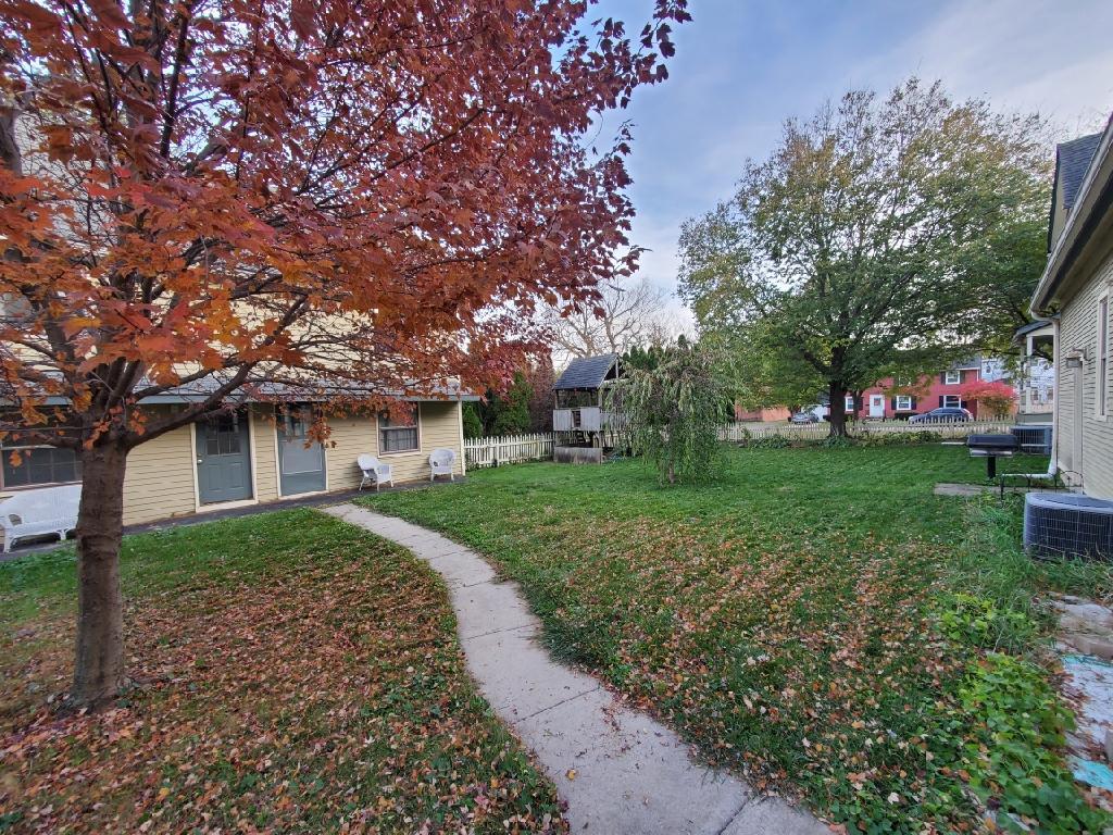 603 North 8th Street Rochelle, IL 61068 - Photo 33 of 33 a front view of a house with garden