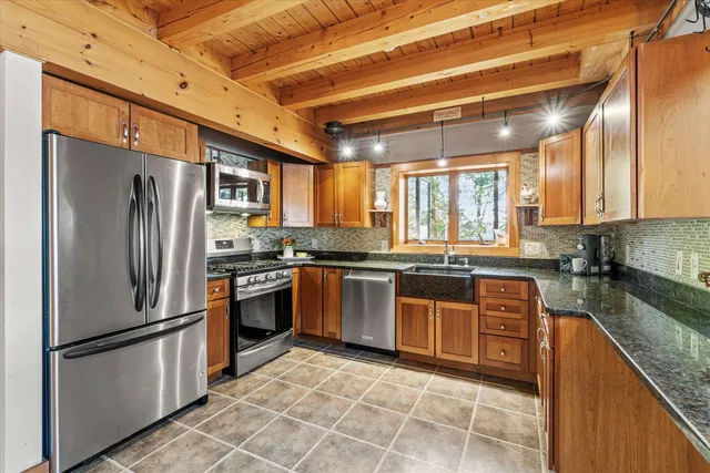 $850,000 | 245 Piscataqua Road, Madbury, NH 03824