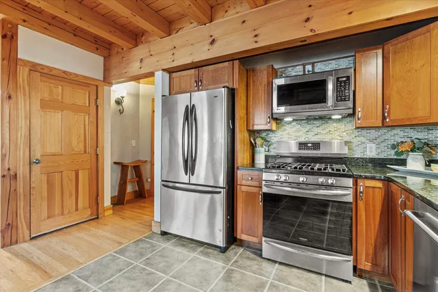 $850,000 | 245 Piscataqua Road, Madbury, NH 03824