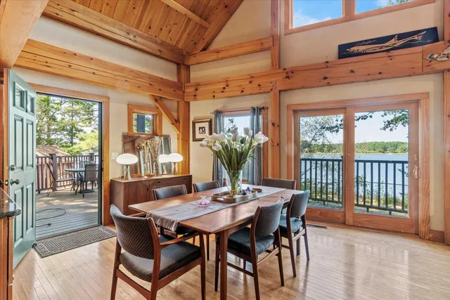 $850,000 | 245 Piscataqua Road, Madbury, NH 03824