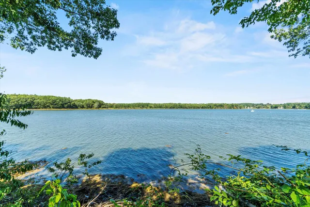 $850,000 | 245 Piscataqua Road, Madbury, NH 03824