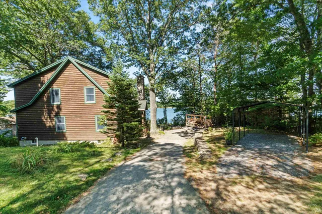 $850,000 | 245 Piscataqua Road, Madbury, NH 03824