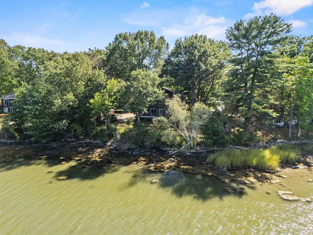 $850,000 | 245 Piscataqua Road, Madbury, NH 03824