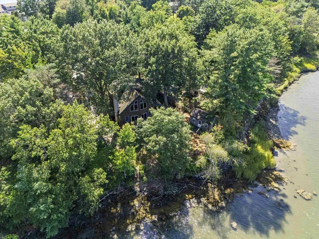 $850,000 | 245 Piscataqua Road, Madbury, NH 03824