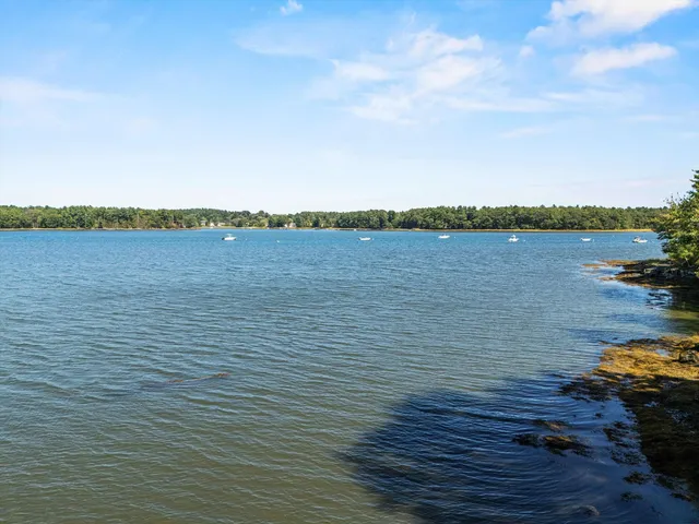 $850,000 | 245 Piscataqua Road, Madbury, NH 03824