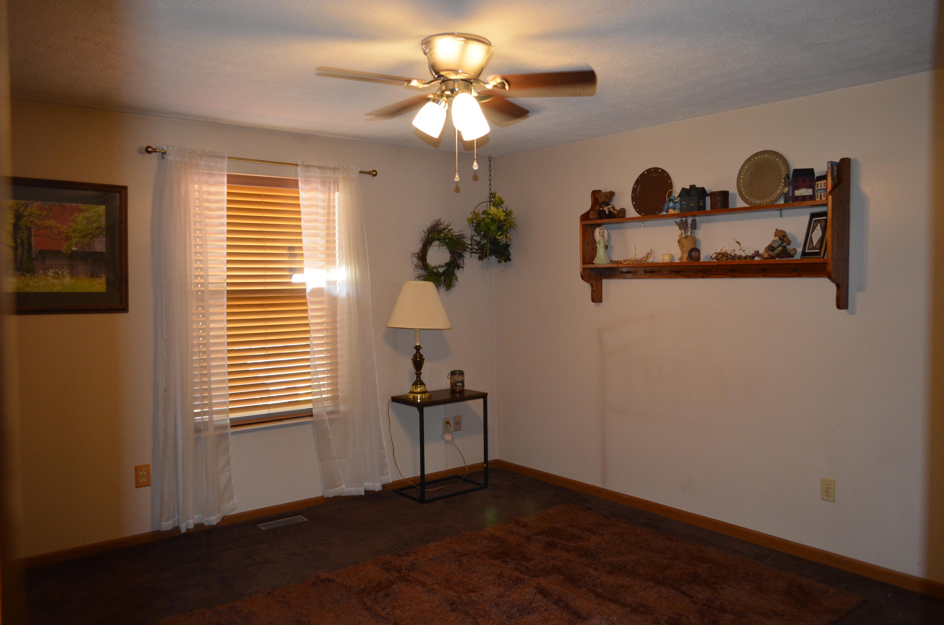 4290 Midfield Street Springfield, OH 45503 - Photo 32 of 48 DSC_0536