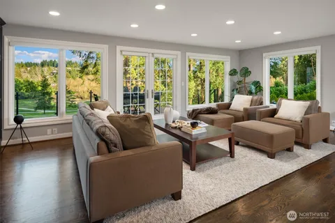 $7,890,000 | 2242 79th Avenue Northeast, Medina, WA 98039