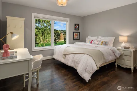 $7,890,000 | 2242 79th Avenue Northeast, Medina, WA 98039