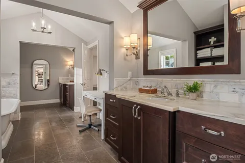 $7,890,000 | 2242 79th Avenue Northeast, Medina, WA 98039