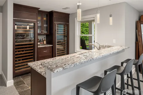 $7,890,000 | 2242 79th Avenue Northeast, Medina, WA 98039