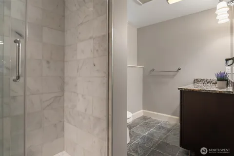 $7,890,000 | 2242 79th Avenue Northeast, Medina, WA 98039