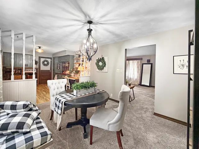 $235,000 | 2406 Highway 26, Freeport, IL 61032