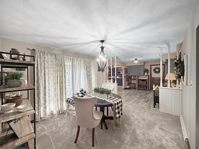 $235,000 | 2406 Highway 26, Freeport, IL 61032