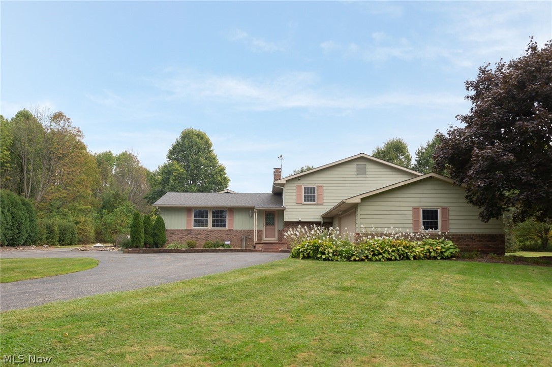 17001 Wing Road Chagrin Falls, OH 44023 - Photo 1 of 35 Gallery Image 1