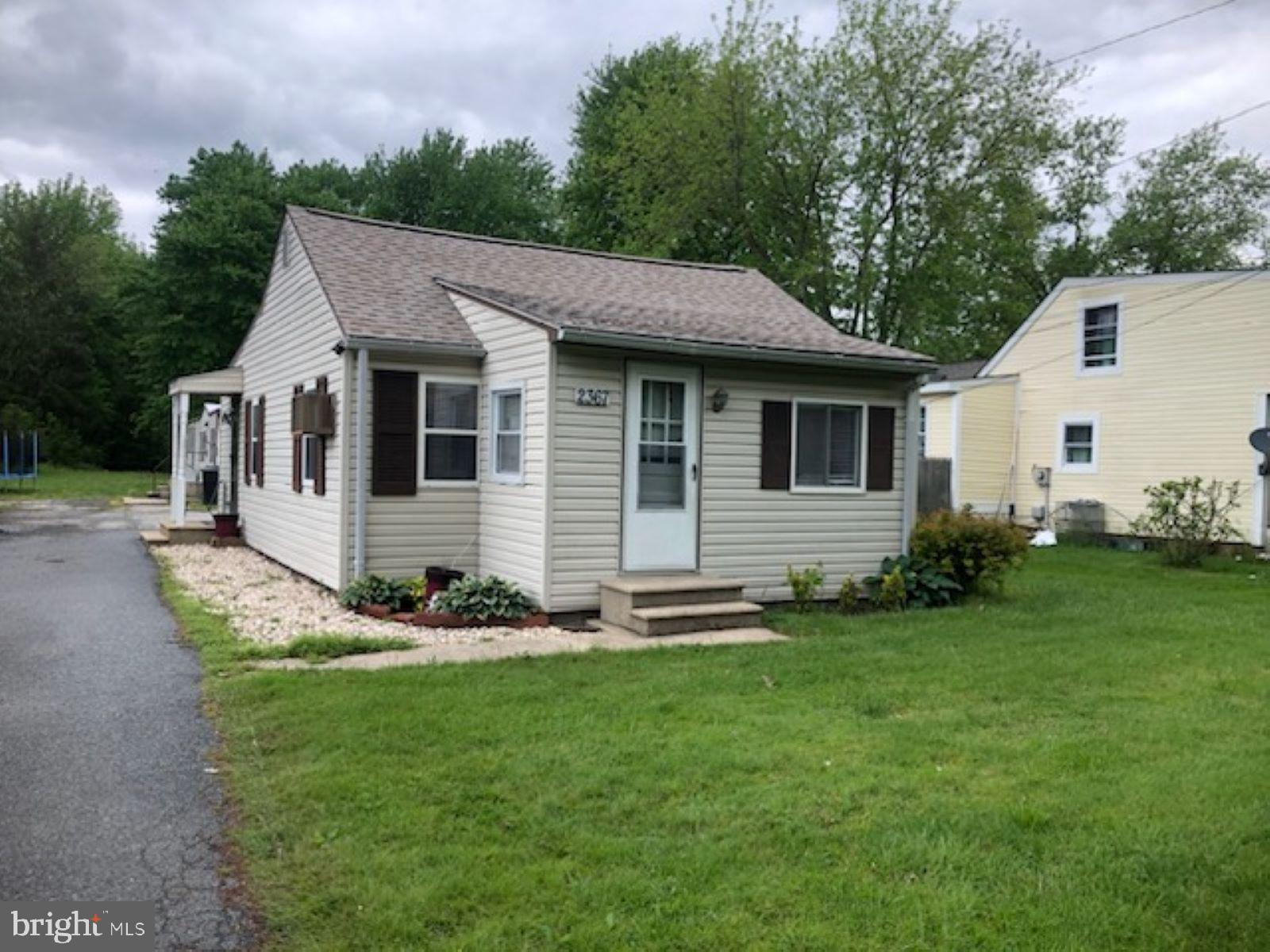 2367 White Oak Road Dover, DE 19901 - Photo 1 of 4 Cute Bungalow with City Utilities