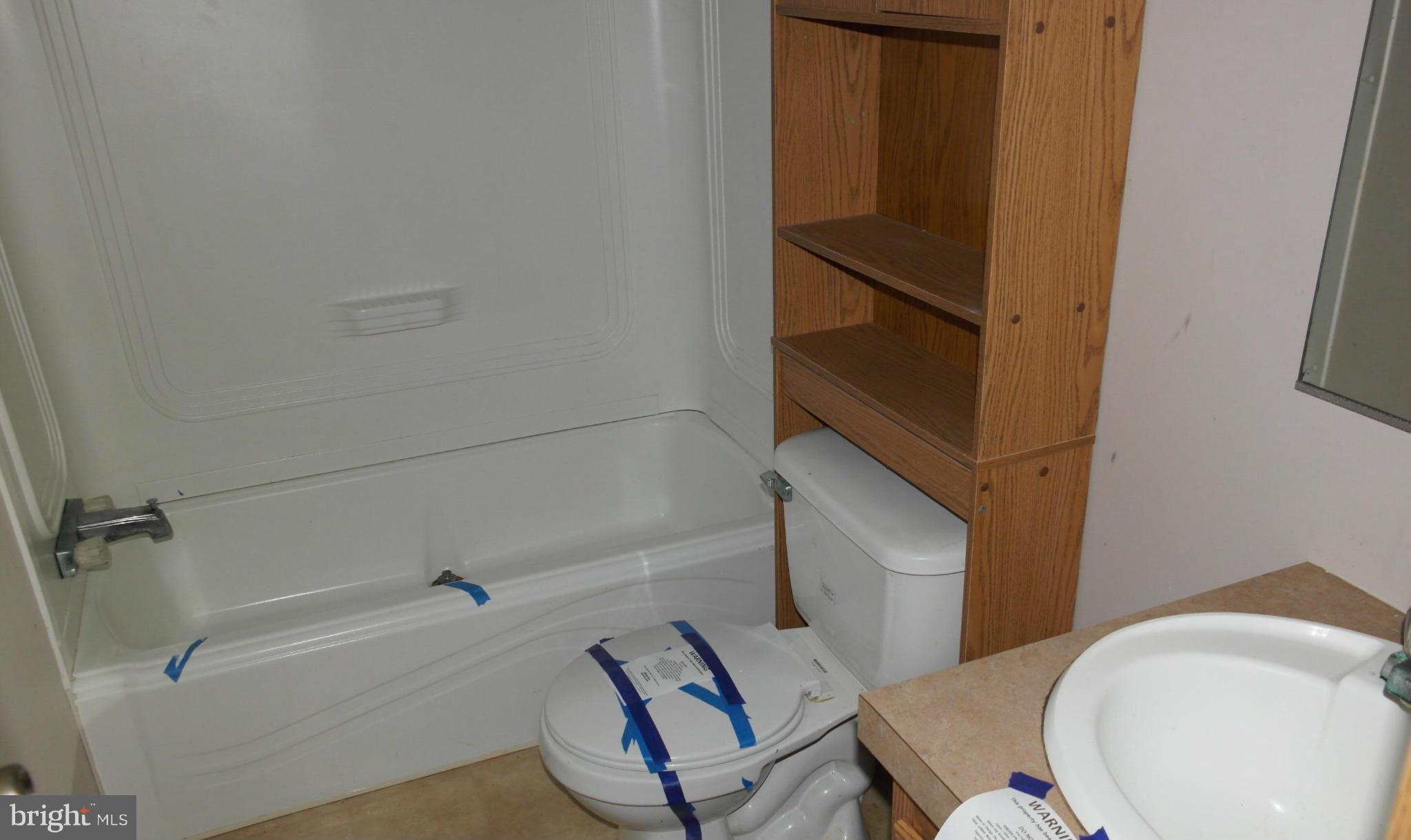 12553 Indian Springs Road Clear Spring, MD 21722 - Photo 8 of 8 Bath (Master)