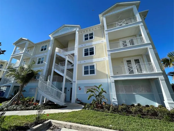 $4,000 | 7930 34th Avenue West, Unit 303, Bradenton, FL 34209