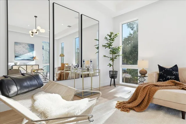 $1,080,000 | 105 Laidlaw Avenue, Unit 3, Jersey City, NJ 07306