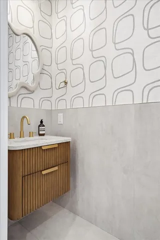 $1,080,000 | 105 Laidlaw Avenue, Unit 3, Jersey City, NJ 07306