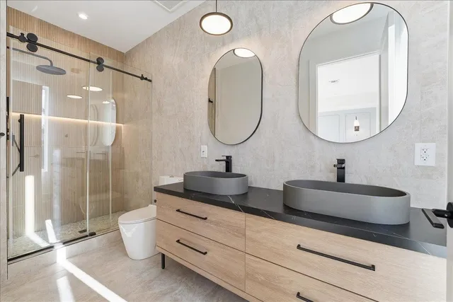 $1,080,000 | 105 Laidlaw Avenue, Unit 3, Jersey City, NJ 07306