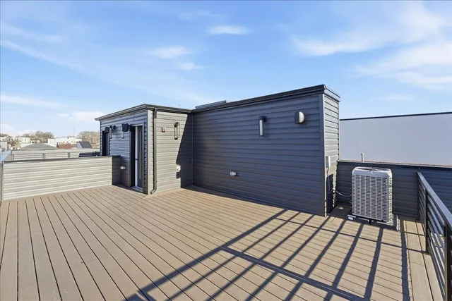 $1,080,000 | 105 Laidlaw Avenue, Unit 3, Jersey City, NJ 07306