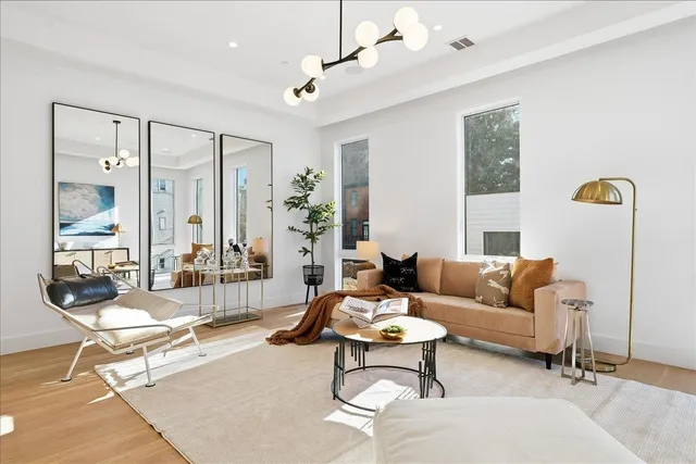 $1,080,000 | 105 Laidlaw Avenue, Unit 3, Jersey City, NJ 07306